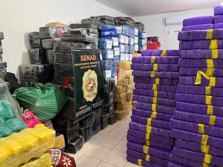 Senad asigna nuevos hombres e incauta camionada de marihuana en Canindeyú