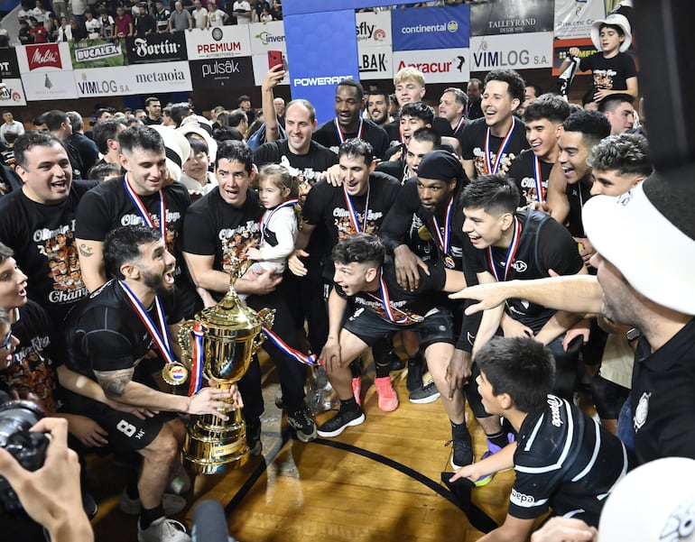 Apertura de la Liga Nacional de Baloncesto: Estrella 35 de los Kings