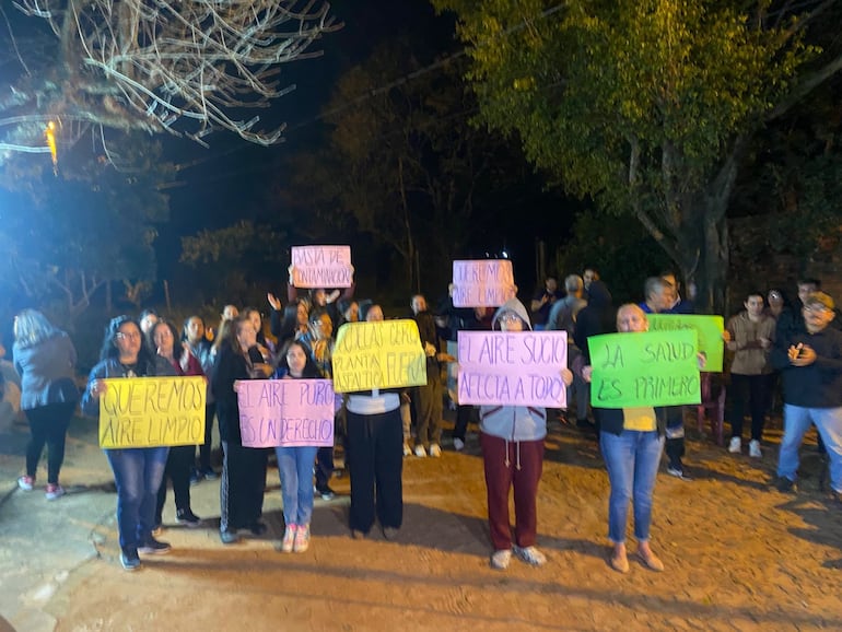 Capiatá: vecinos exigen cierre de planta asfáltica por contaminación