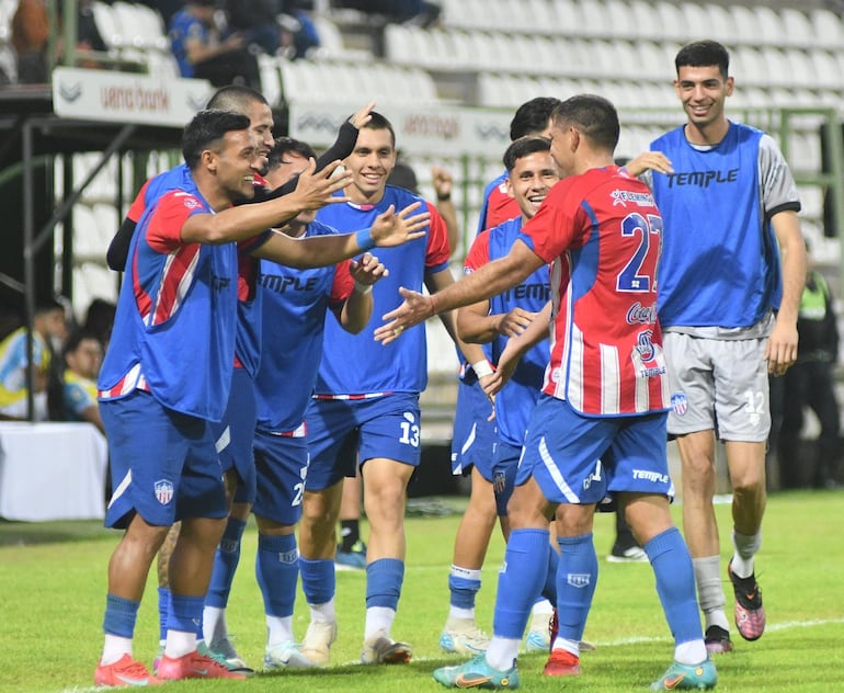 Encarnación golea a Guaireña en el último partido de la 18ª fecha  de Intermedia