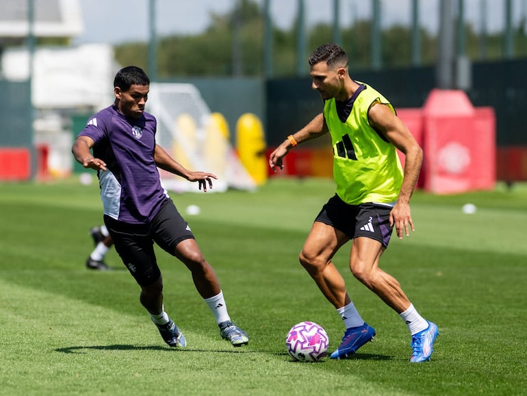 Manchester United por Diego León: “Se está adaptando bien”  Internacional