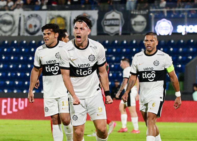Ramón Díaz, el “Ángel” del triunfo para Olimpia