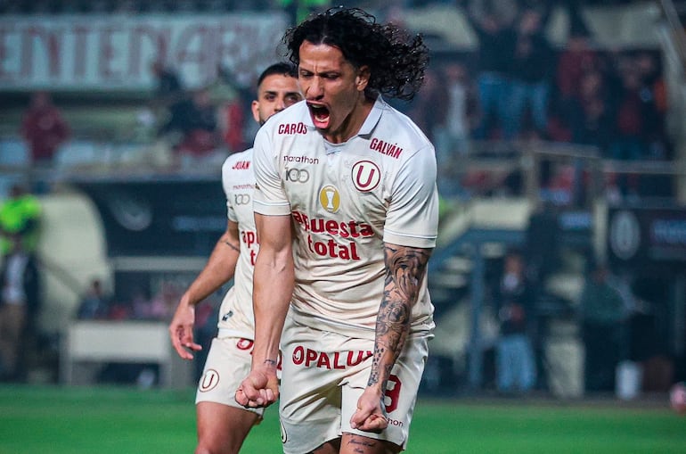 Universitario del paraguayo Riveros, a un paso del título en Perú