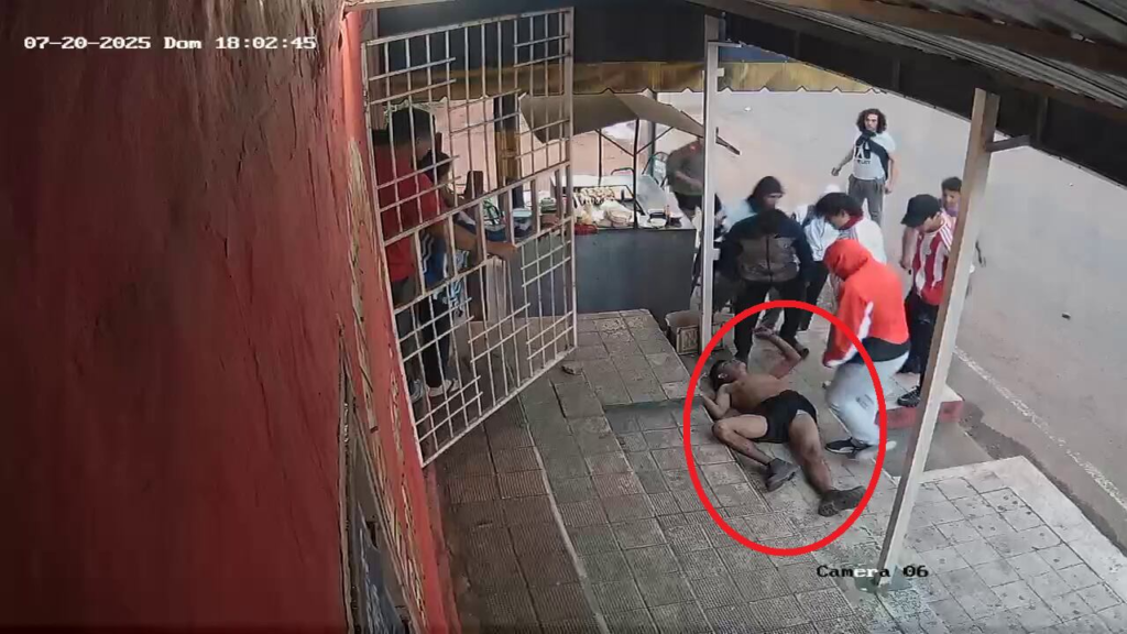 Video: brutal golpiza a joven tras partido de la Liga Luqueña