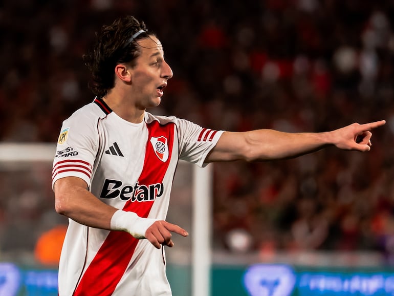 River Plate y Estudiantes, sin hoteles en Asunción  Internacional