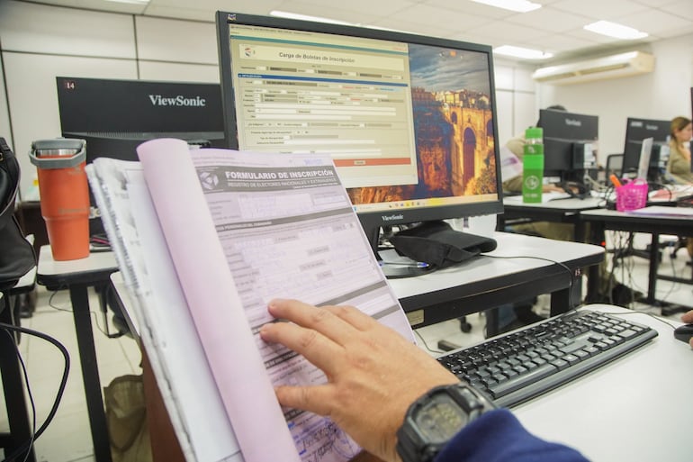 Aumentos y recortes en el proyecto de presupuesto 2026