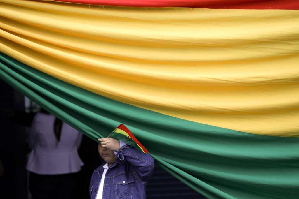 Bolivianos en Paraguay votan en jornada electoral “tranquila y concurrida” – Mundo