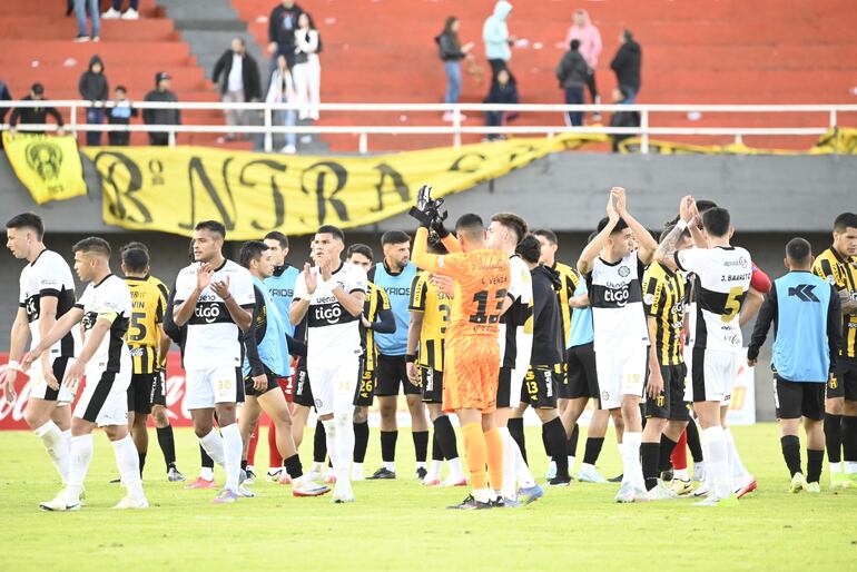 Delicado presente franjeado – Olimpia
