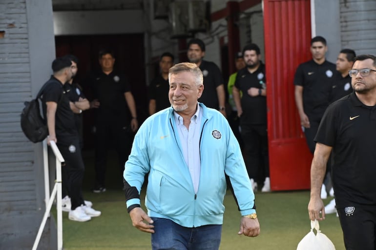 Éver Hugo Almeida: “Lo que hicimos más que nada fue quitarle la presión a los jugadores” – Olimpia