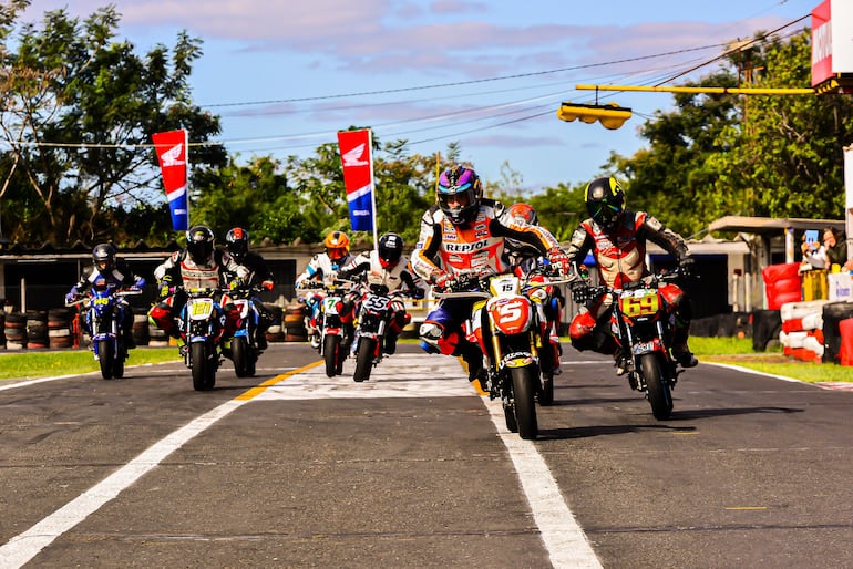 Moto Velocidad-AMVP: Apasionante 4ª fecha – ABC Motor