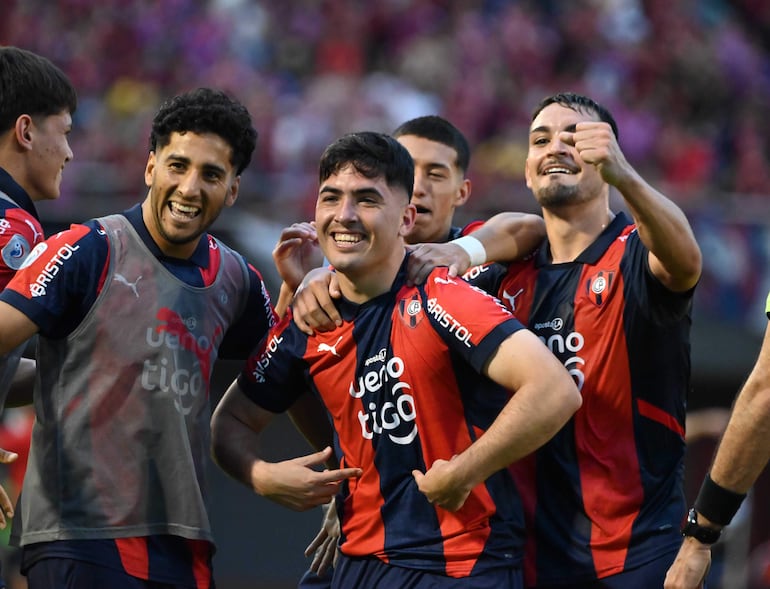 Olimpia 2-Cerro Porteño 3: Ciclón en su máxima expresión