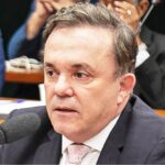 Vander Loubet confirma su precandidatura al Senado por el PT para 2026
