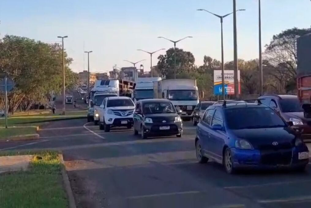 Video: caos vehicular en principales accesos a Encarnación por Mundial de Rally