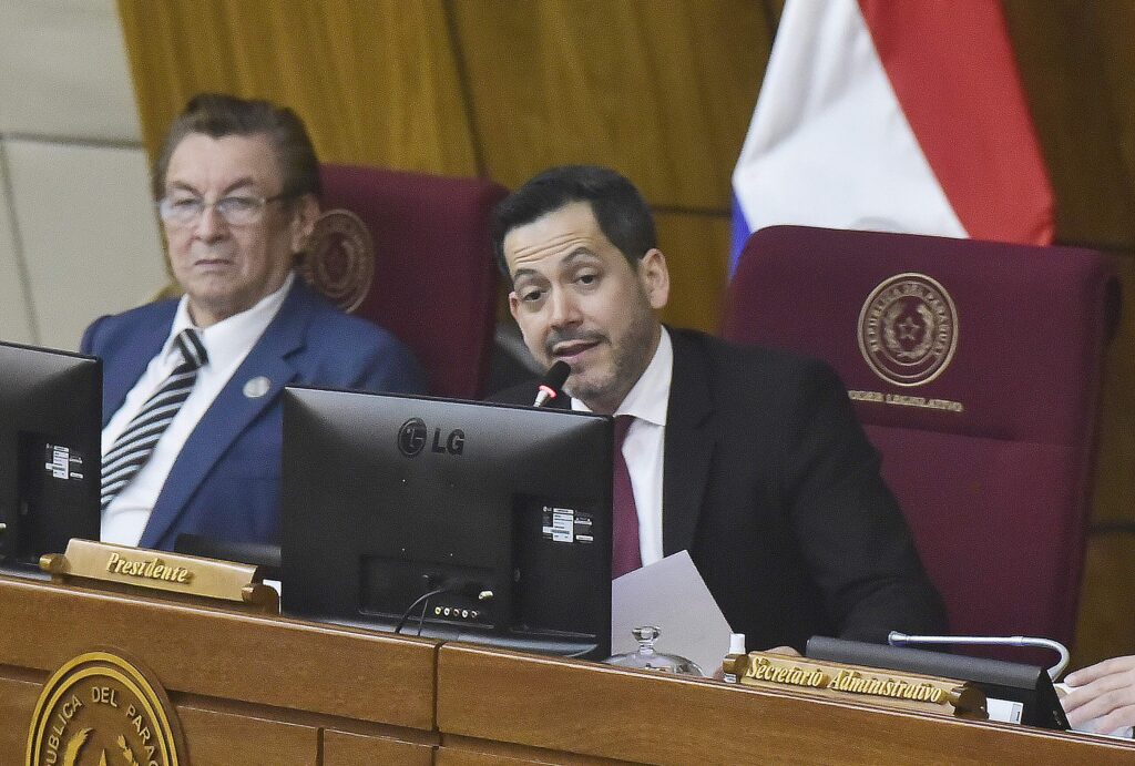 Abed no descarta “eternizar” también a Latorre