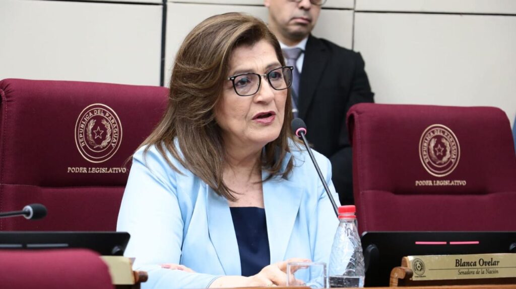 Blanca Ovelar critica proliferación de universidades privadas