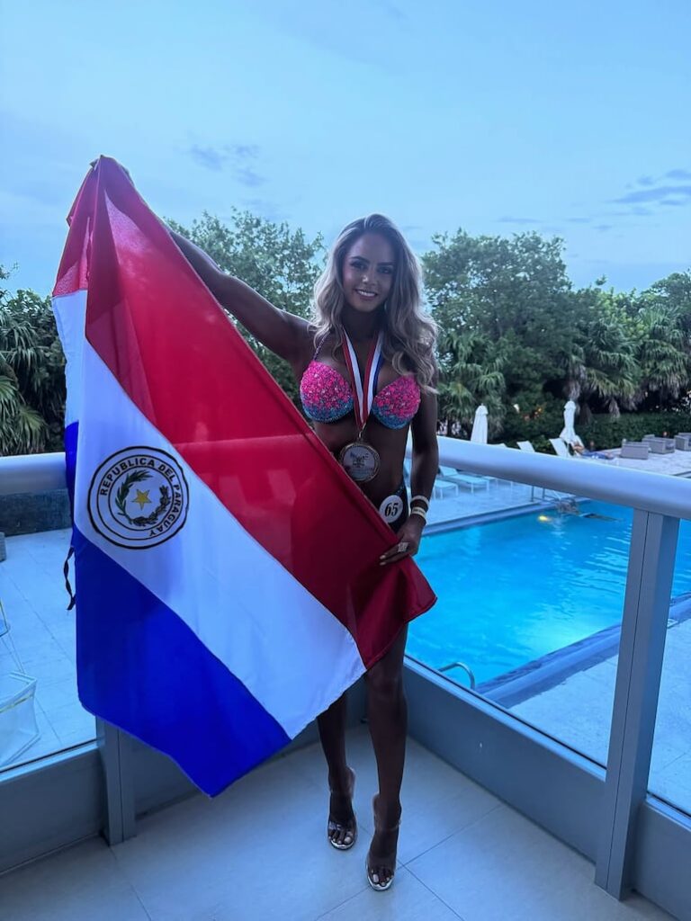 Fisicoculturismo: paraguaya Araceli Benítez sube al podio en Miami