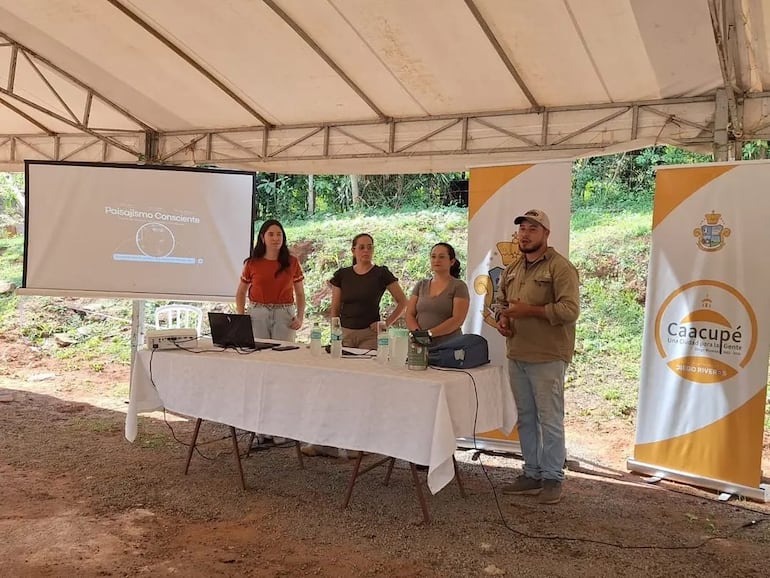 La expoferia “Yvoty Rape” se desarrolla con diversas atracciones y culmina mañana