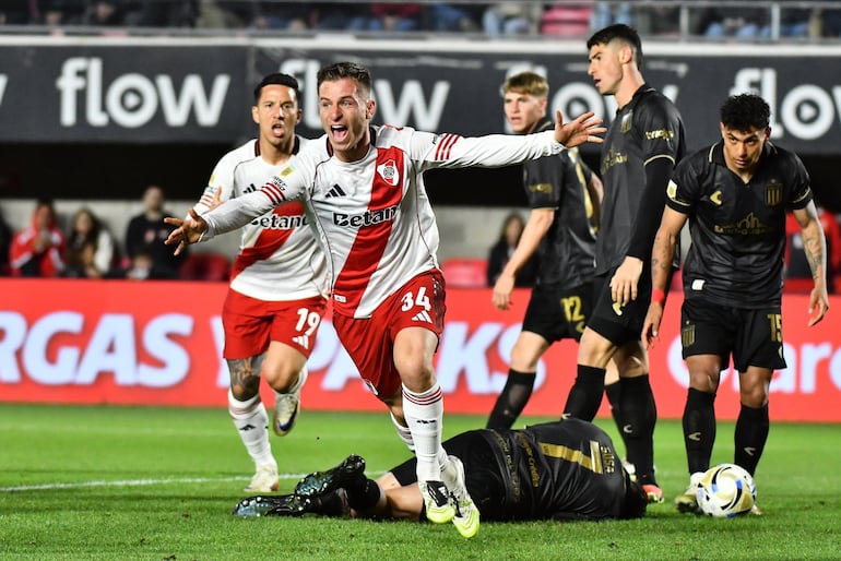 River Plate con Galarza derrota al Estudiantes de Arzamendia  Argentino
