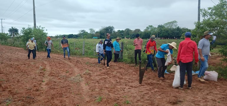 Campesinos invaden y cultivan inmueble de 300 hectáreas en Santa Rosa del Aguaray