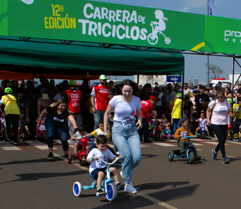 Carrera de Triciclos: actividades para los más pequeños del hogar que se disfrutan en familia