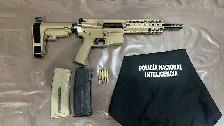 Lambaré: detienen a tres jóvenes con un arma de guerra tras frustrado intento de asalto a cajero