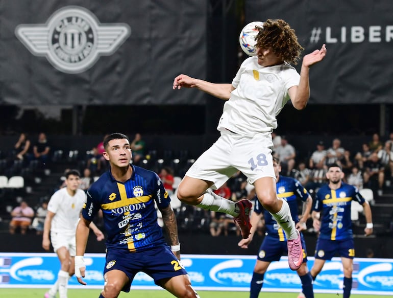 Libertad 0-Trinidese 0: Sin cosecha de goles en La Huerta