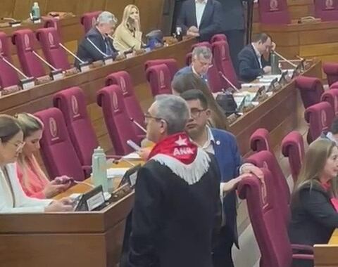 Sin quórum, cartismo declara “cepilleada libre” en Diputados y otros tildan de “bananero” a EE.UU.